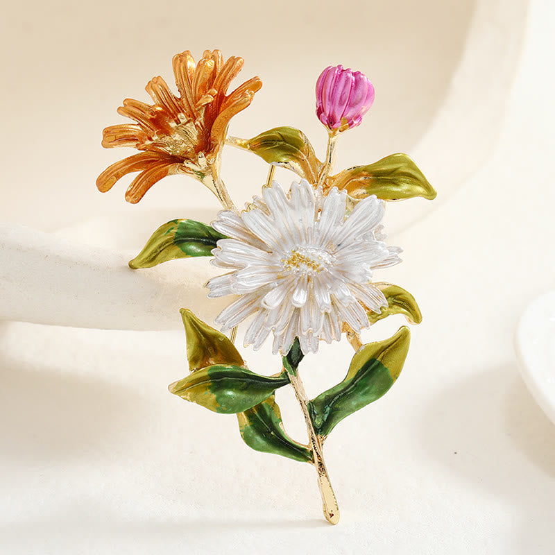 Spilla smaltata con bouquet di margherite da donna