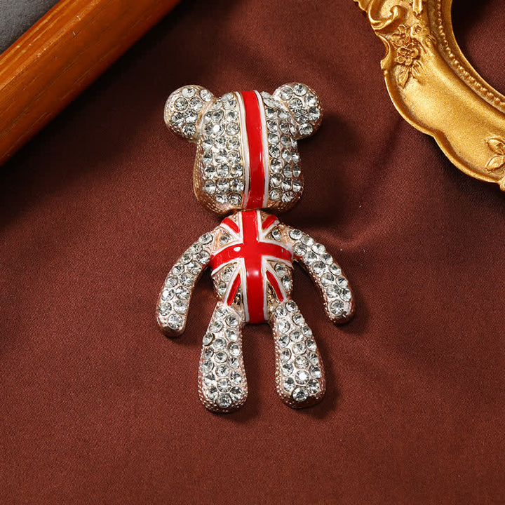 Spilla con bandiera britannica a forma di orso carino e cristallino, squisita.
