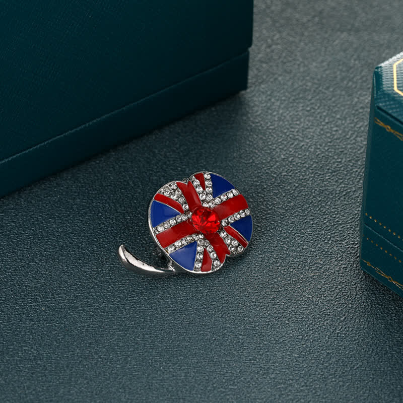 Spilla smaltata a forma di fiore di papavero con bandiera britannica