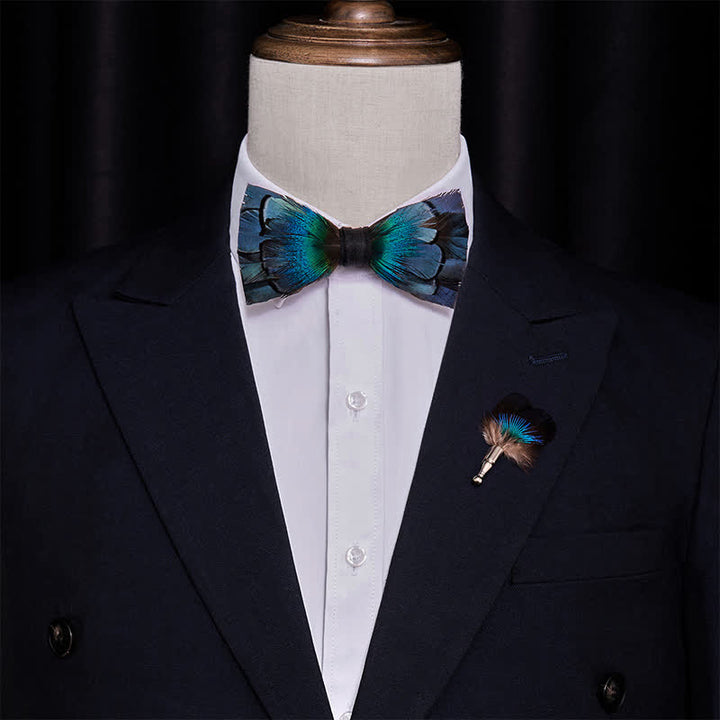 Papillon con piume blu navy a cascata per bambini con spilla da bavero