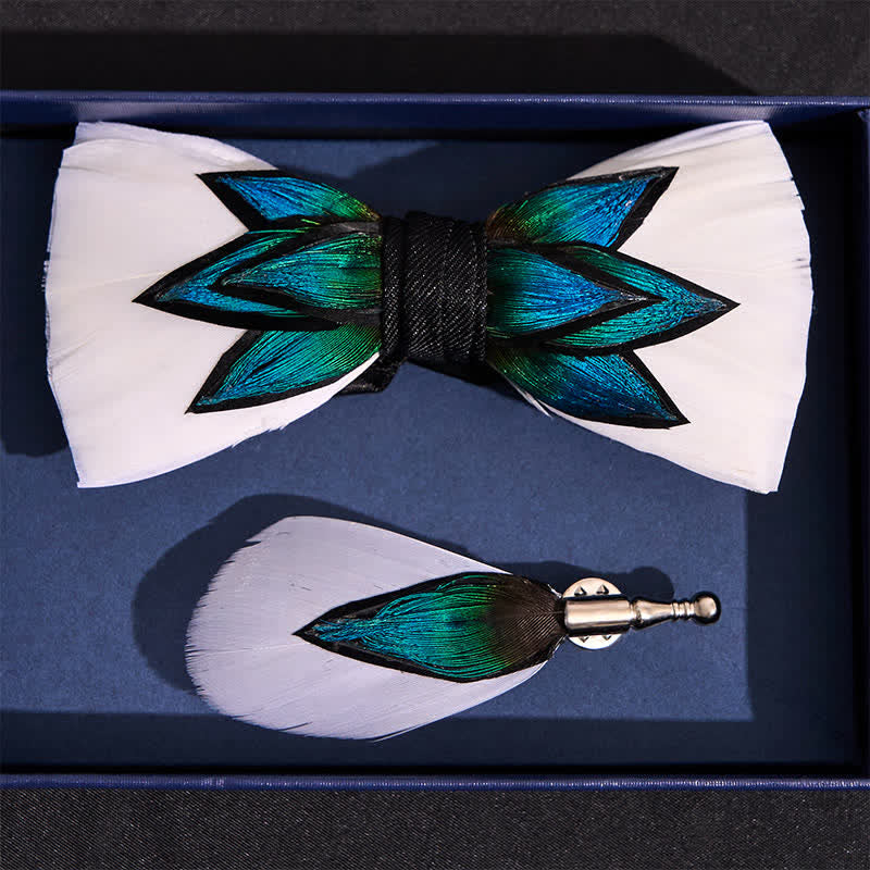 Papillon con piume blu ciano e bianco crema