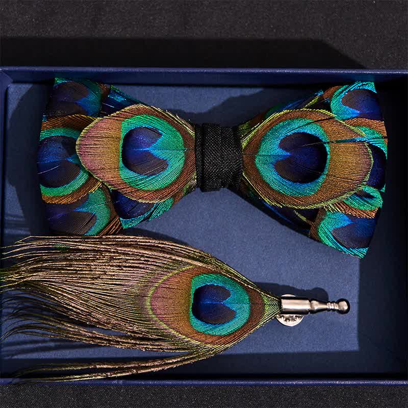 Papillon con piume di pavone indaco e verde