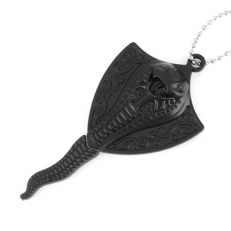 Collana con ciondolo a forma di mini lama nascosta con serpente e teschio di drago nero
