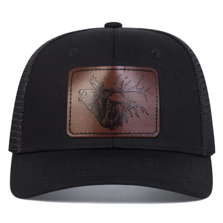 Cappello da camionista con etichetta in pelle con grande testa di cervo