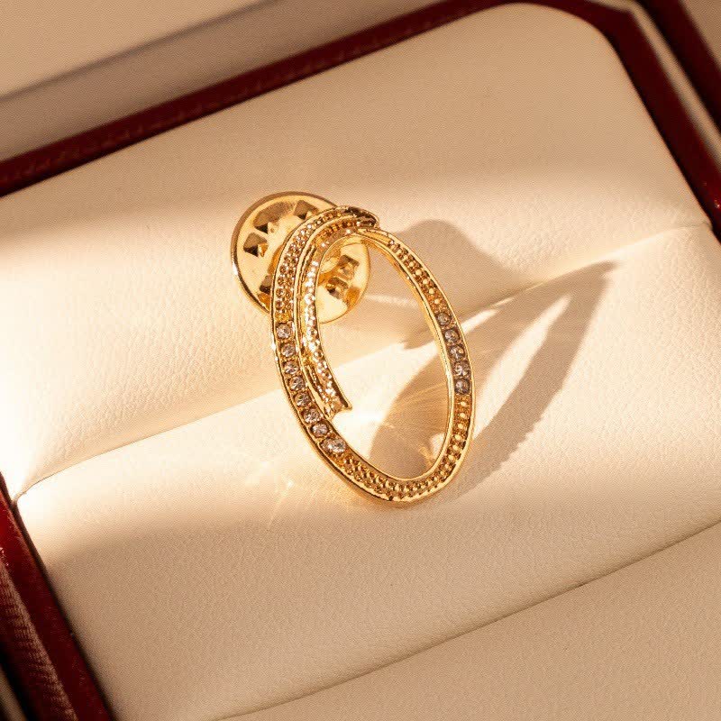 Spilla con lettera iniziale in oro 26 dell'alfabeto con strass