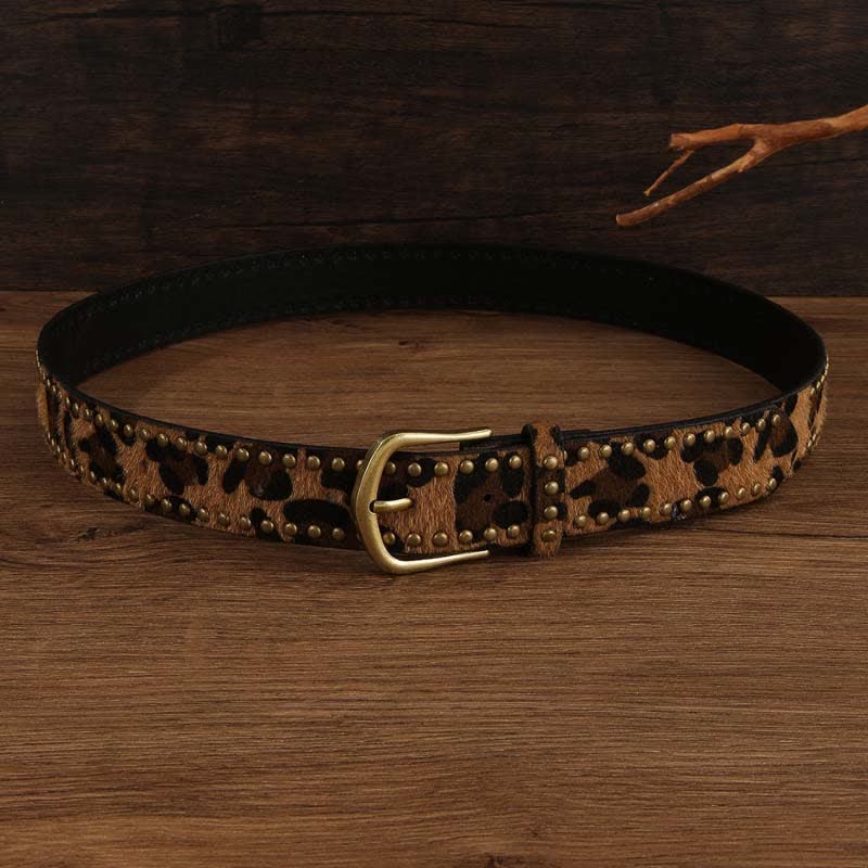 Cintura da donna in pelle con borchie vintage stampate a leopardo
