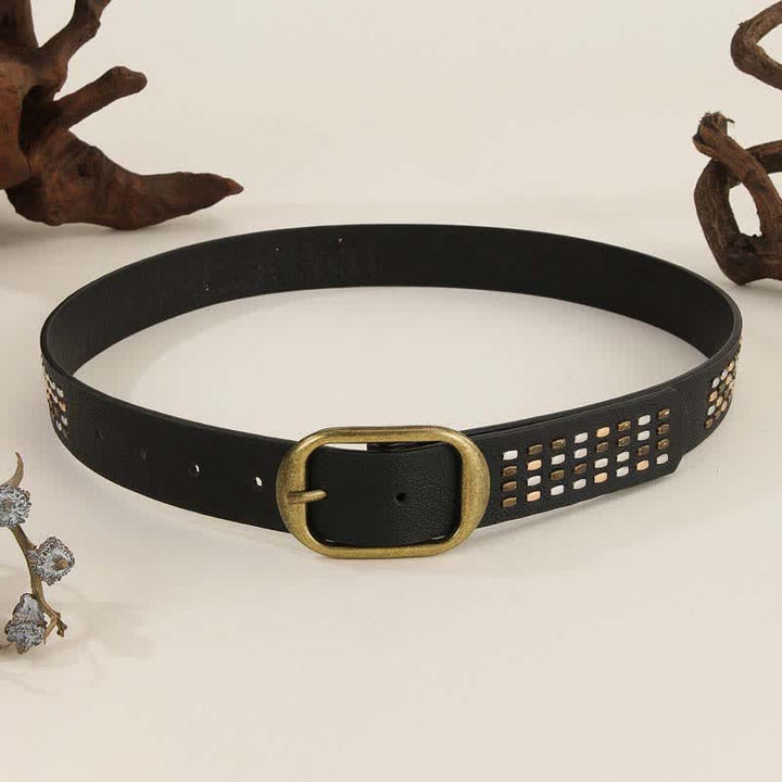 Cintura da donna in pelle nera con rivetti in metallo pesante