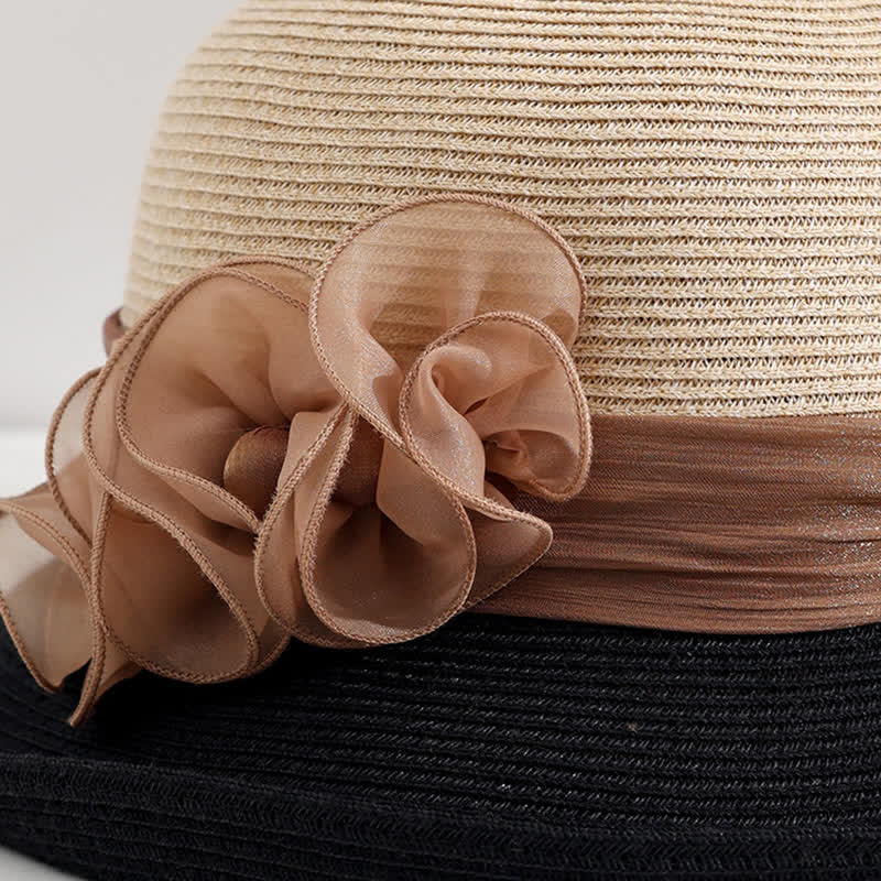 Cappello di paglia con nastro stropicciato floreale da donna