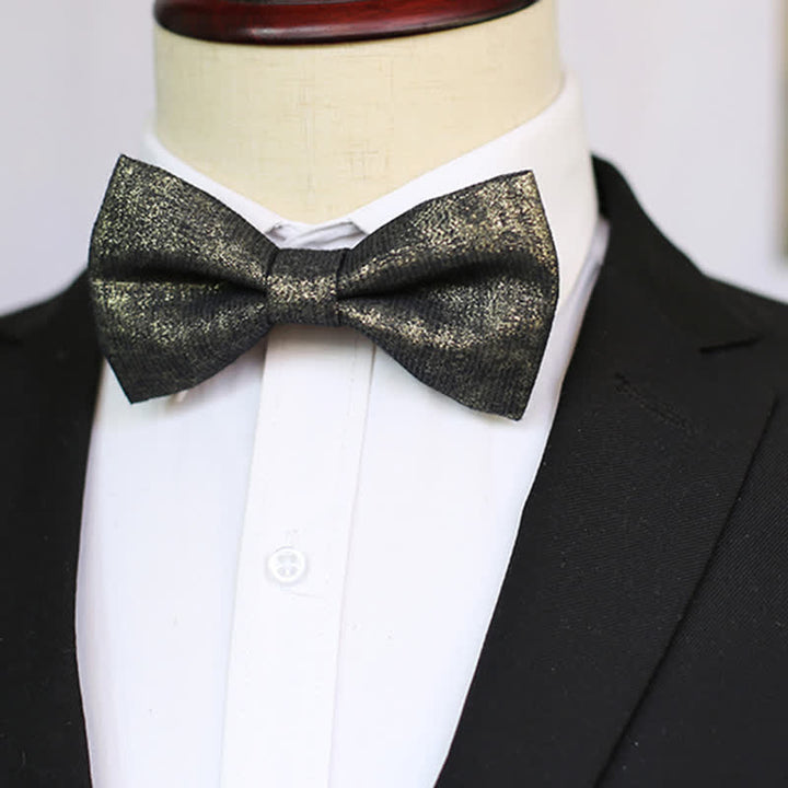 Papillon da uomo con dettagli lucidi e scintillanti in oro sottile nero