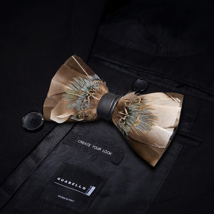 Papillon con piume di gufo grigio e marrone