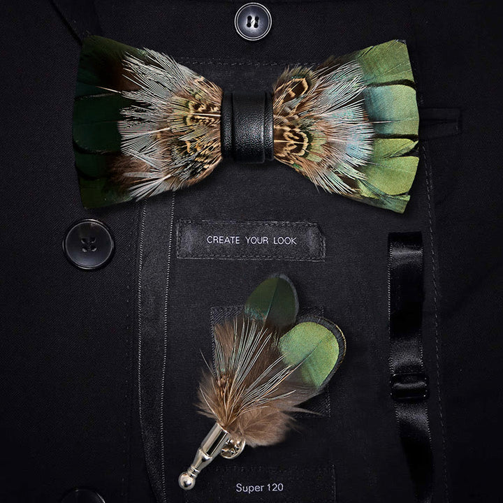 Papillon con piume di fagiano verde foresta per bambini con spilla da bavero