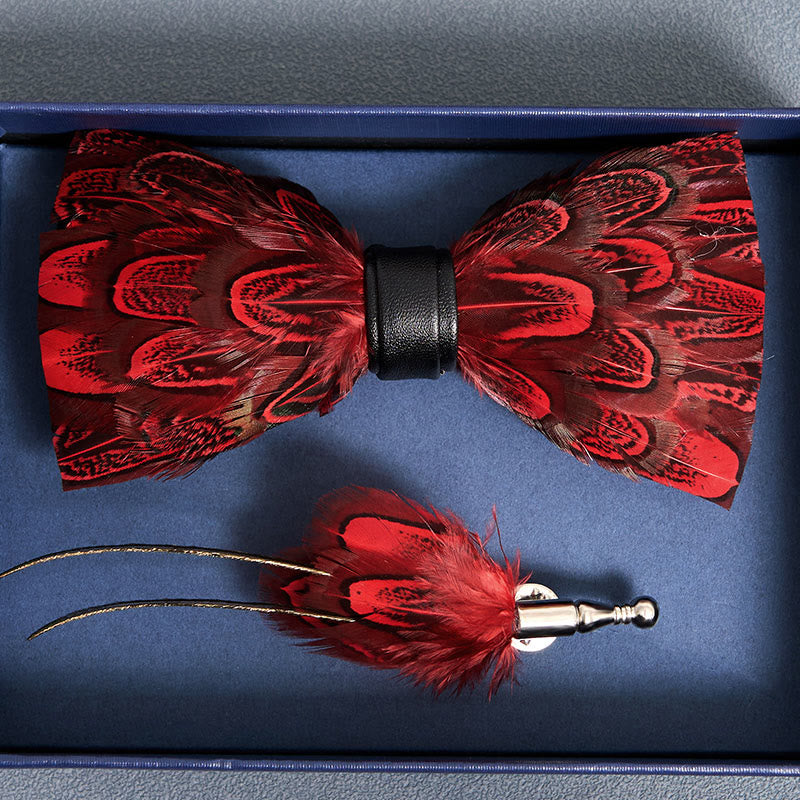 Papillon con piume di pavone Crison & Black e spilla da bavero