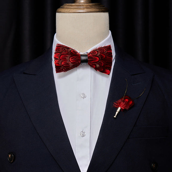 Papillon con piume di pavone Crison & Black e spilla da bavero