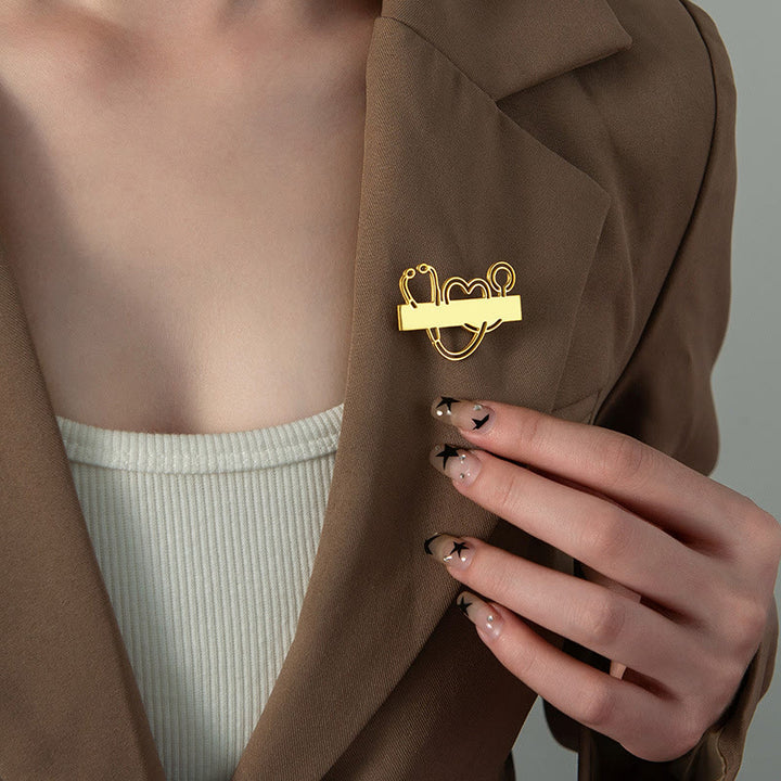 Spilla stetoscopio a striscia lunga in oro personalizzabile con il tuo nome