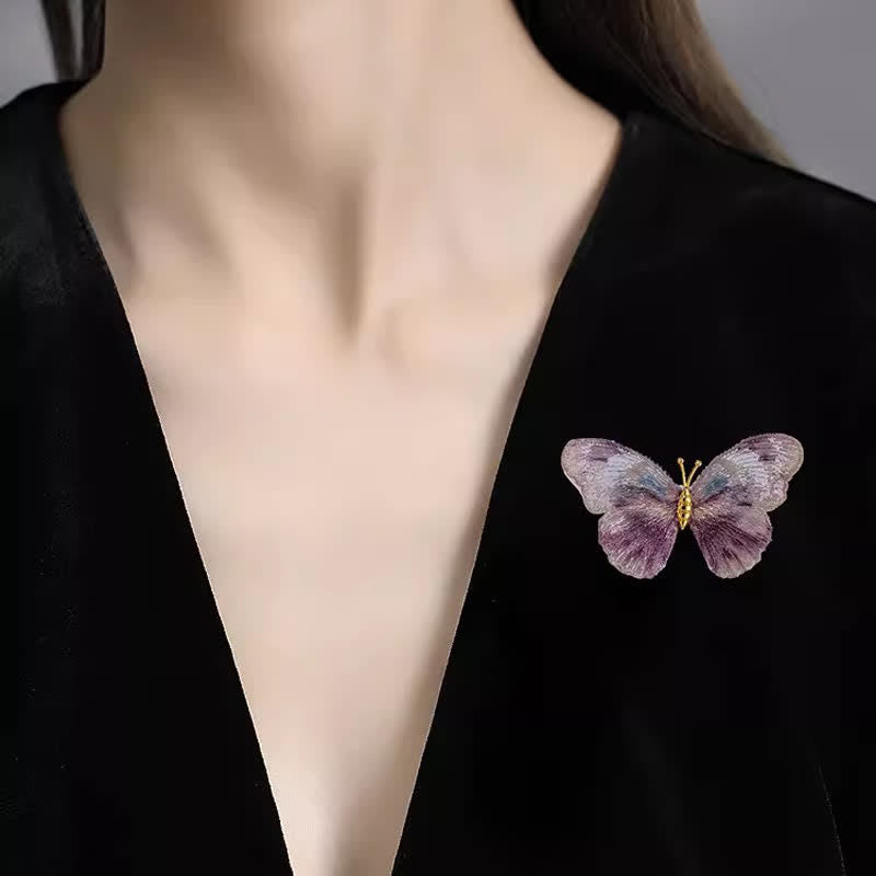 Spilla a forma di farfalla ricamata delicata da donna