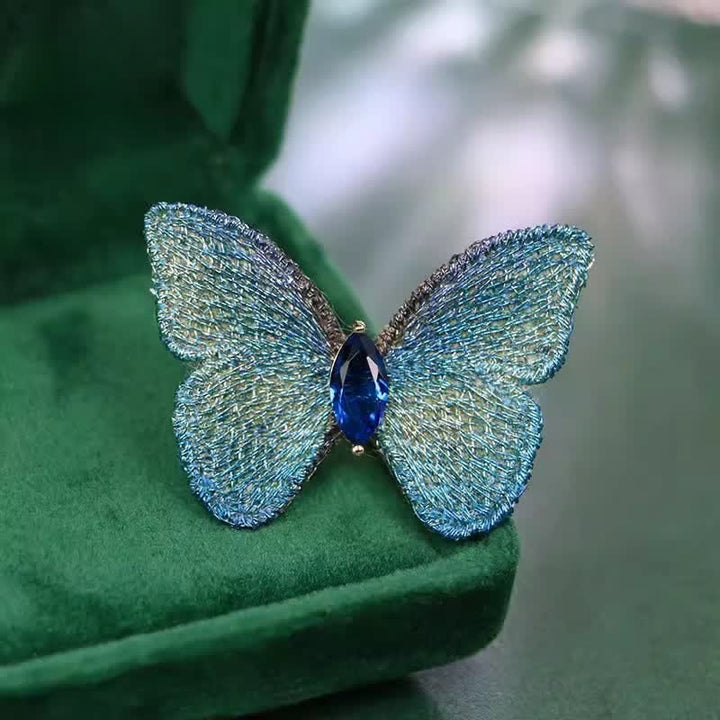 Spilla da donna con cristalli a forma di farfalla ricamata a mano