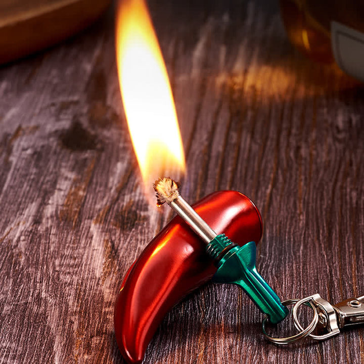 Portachiavi con accendino a cherosene a forma di peperoncino con fiammifero permanente