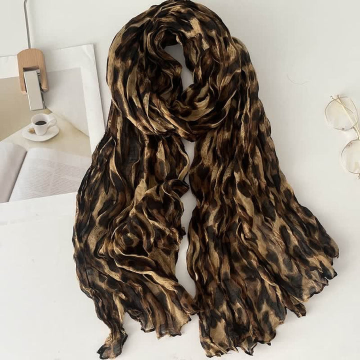 Sciarpa autunnale sottile in lino e cotone plissettato con stampa leopardata da donna