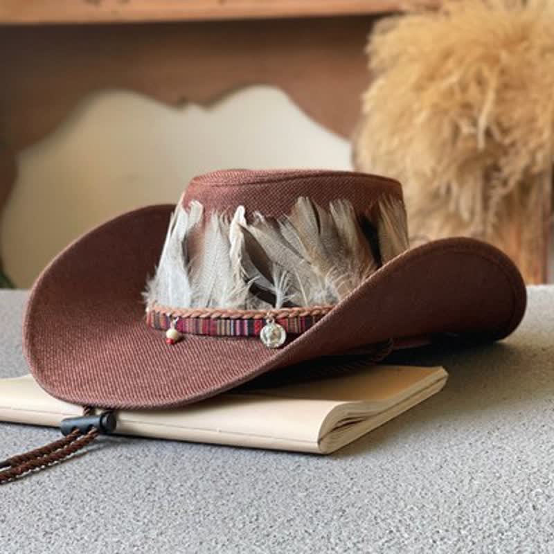 Cappello da cowboy western con fascia di piume in stile etnico a tesa larga