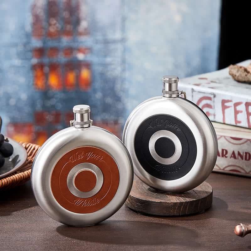 Borraccia portatile rotonda da 8 once con tazza incorporata e chiusura a gancio
