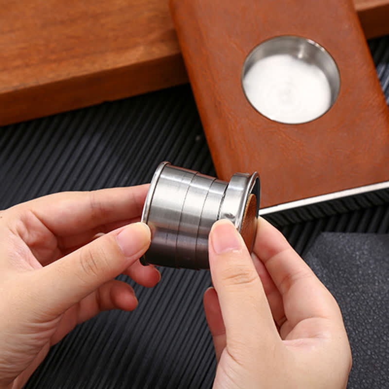 Borraccia portatile rivestita in pelle da 8 once con tazza incorporata