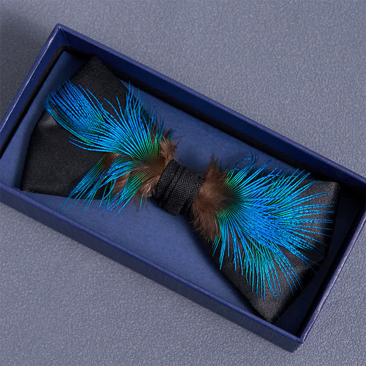 Elegante papillon con piume blu e nere