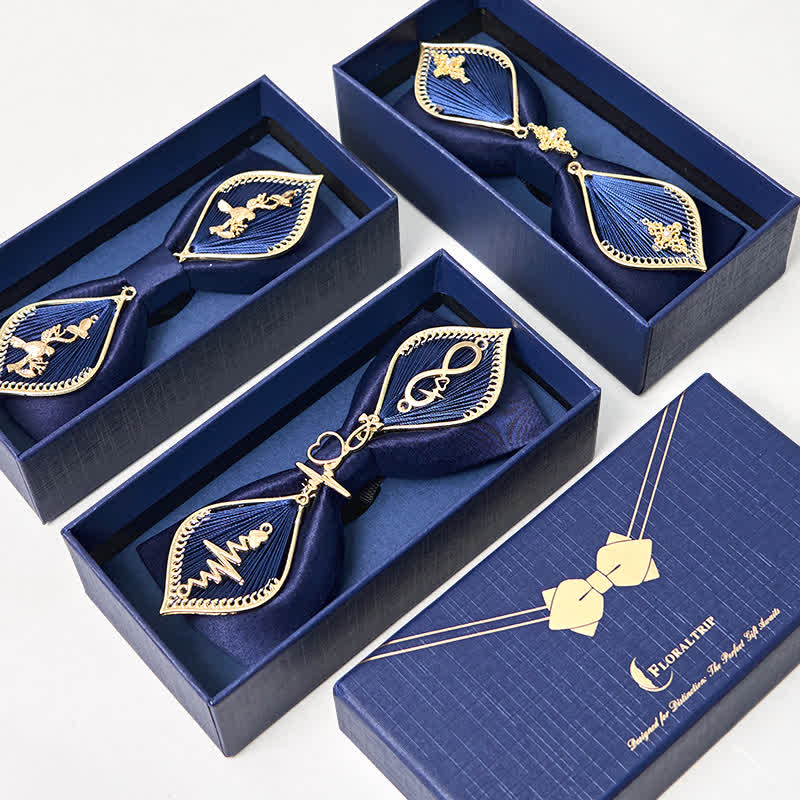 Papillon da uomo con ramo di fenice in metallo dorato blu navy