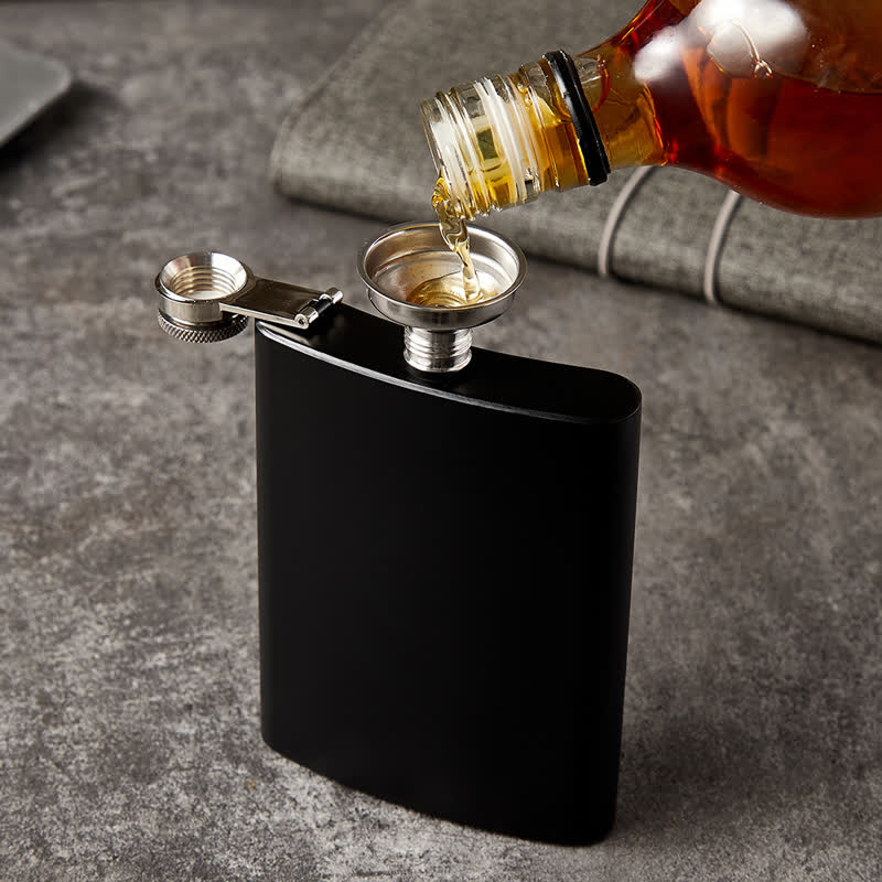 Set regalo personalizzato di 4 fiaschette Noble da 8 oz in tazza nera