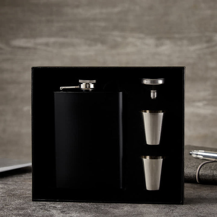 Set regalo personalizzato di 4 fiaschette Noble da 8 oz in tazza nera
