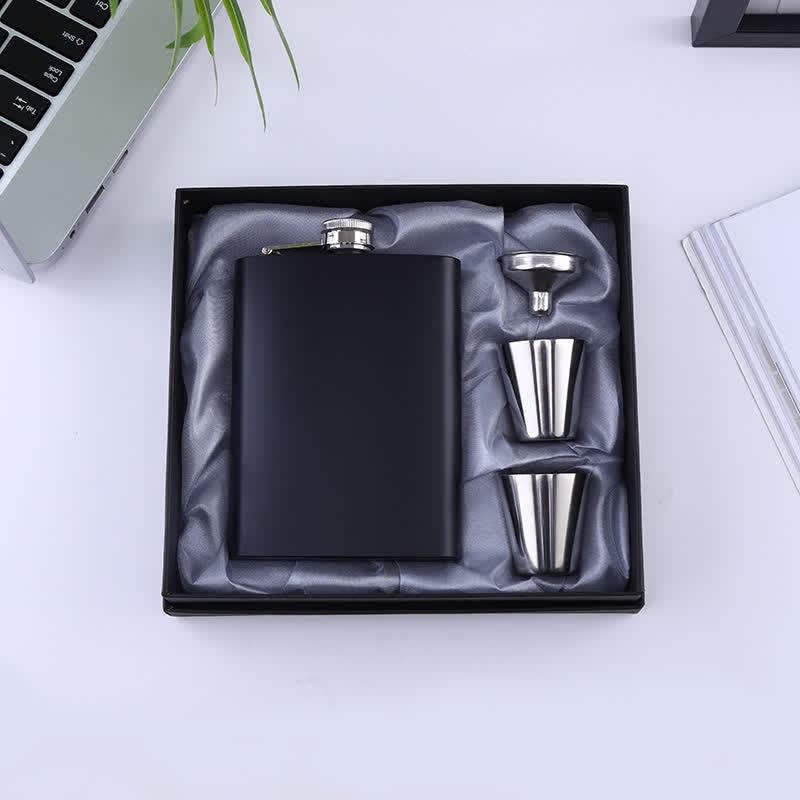 Set regalo personalizzato di 4 fiaschette Noble da 8 oz in tazza nera