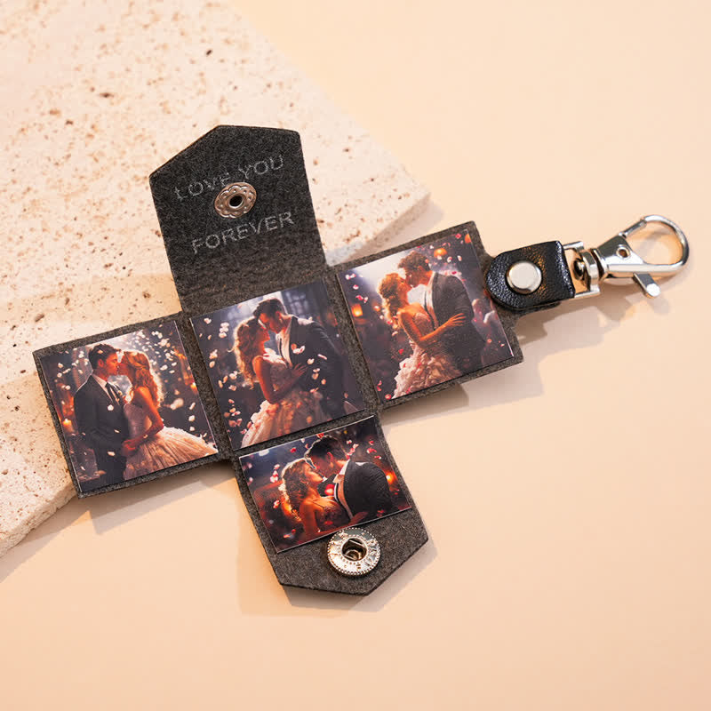 Portachiavi in pelle nera con 4 foto e testo intagliato personalizzato - Nero - image 0