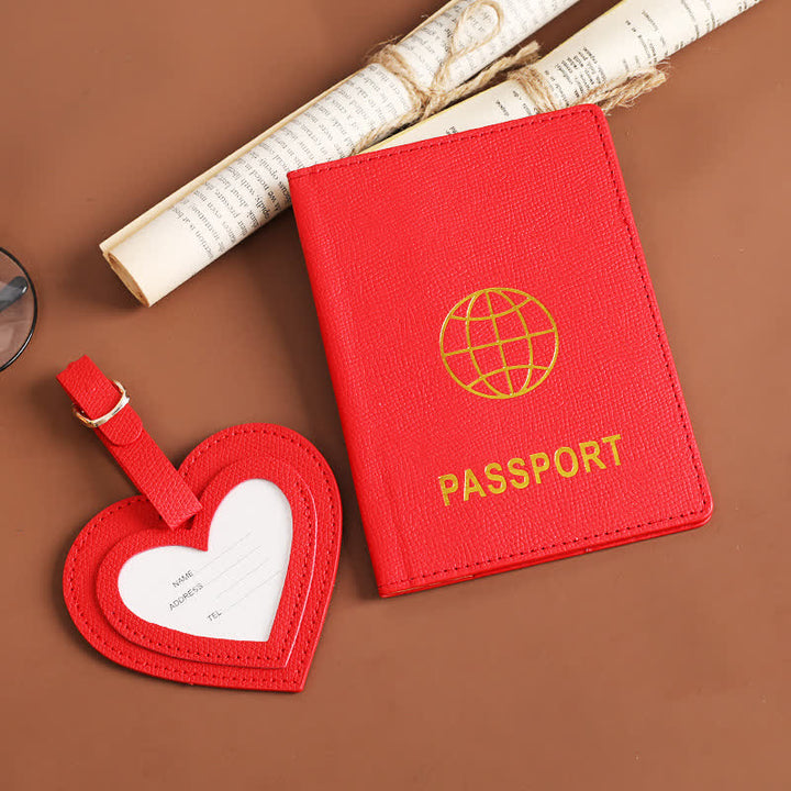 2 pezzi di copertina per passaporto in tinta unita e targhetta per bagaglio in pelle a forma di cuore