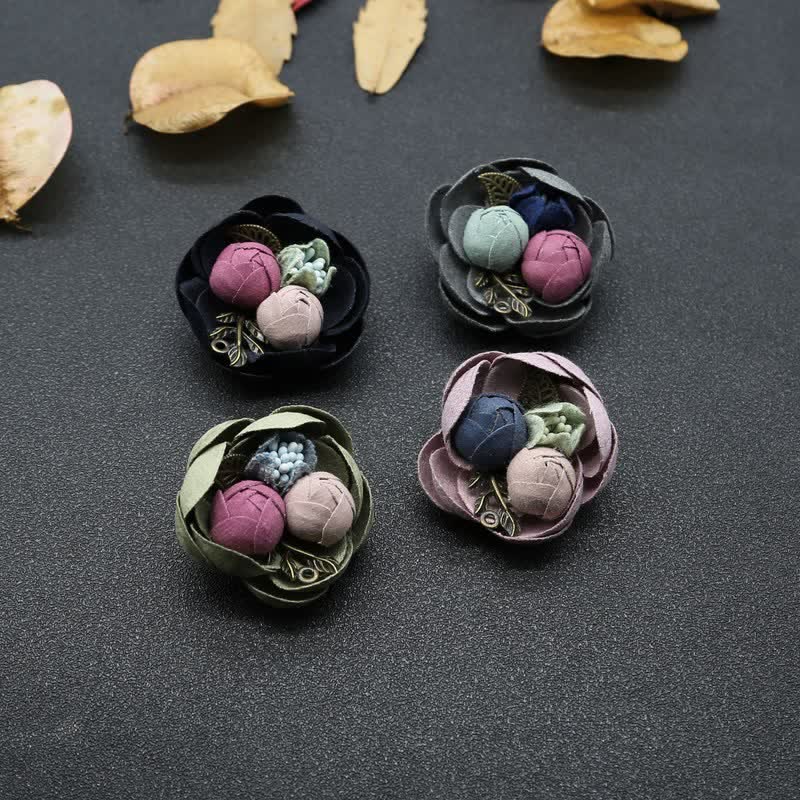 Spilla in stoffa con mini fiori dal design originale per matrimonio con boccioli carini - Rosa - image 0