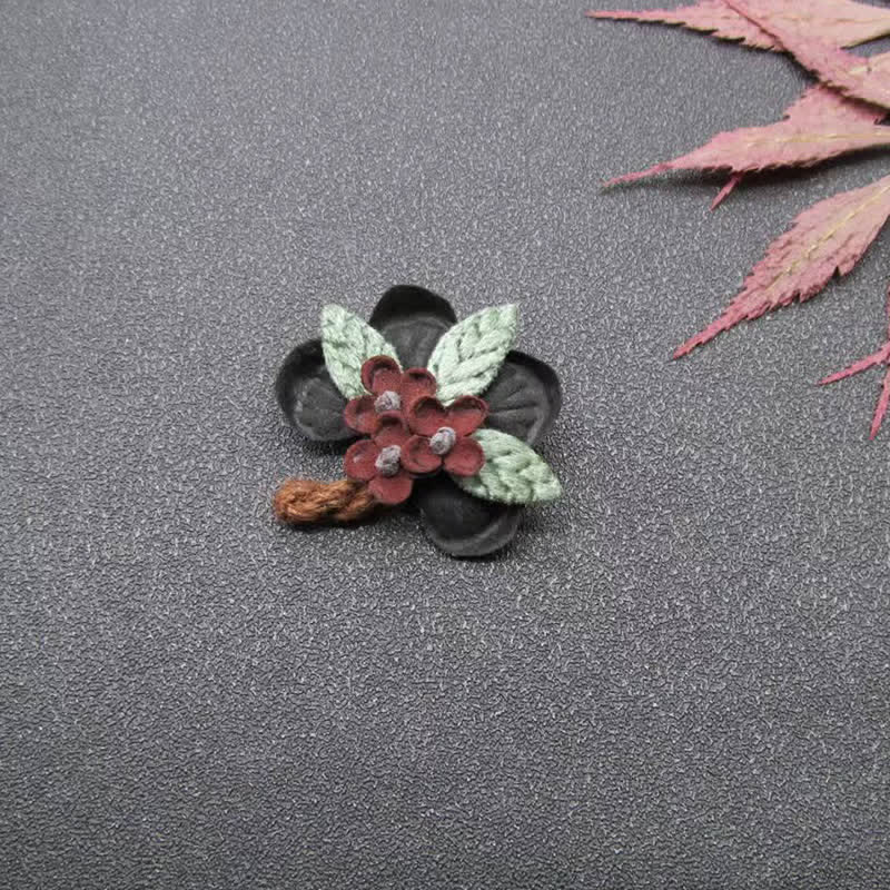 Spilla in stoffa con fiori di margherite rosse da sposa dal design originale