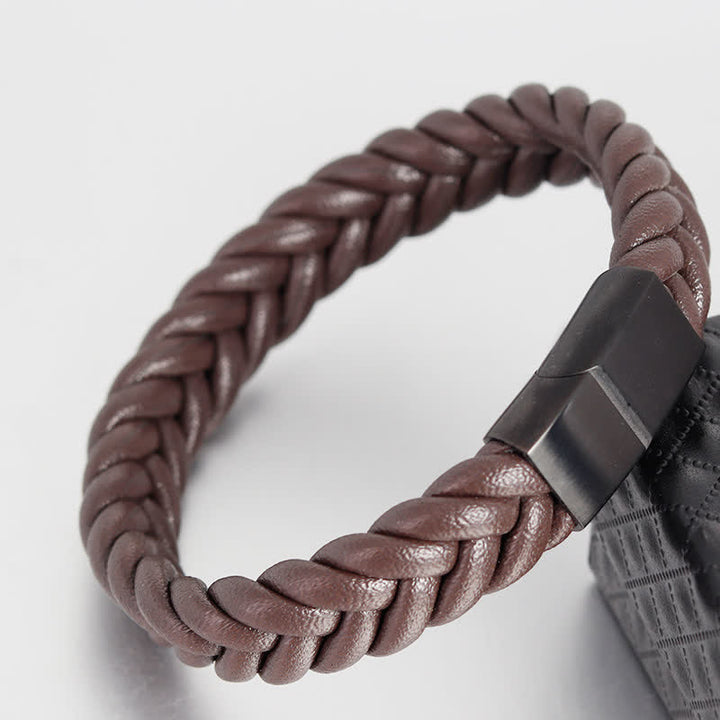 Bracciale in pelle intrecciata con nome personalizzato e chiusura magnetica