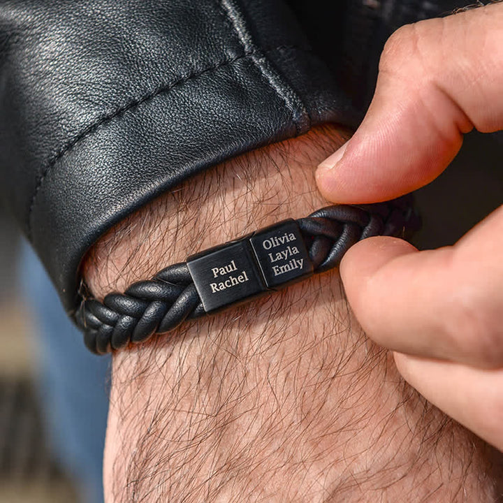 Bracciale in pelle intrecciata con nome personalizzato e chiusura magnetica