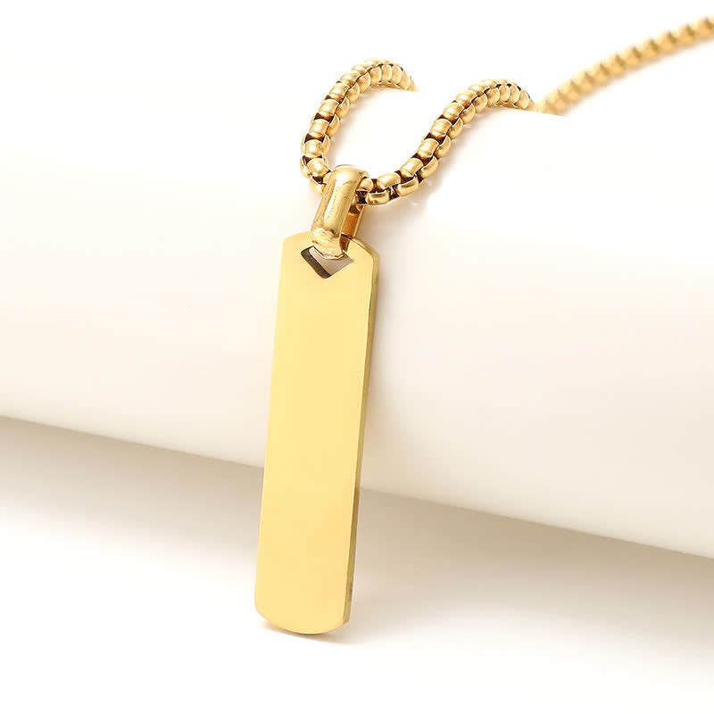 Collana con ciondolo rettangolare con nome personalizzato inciso al laser