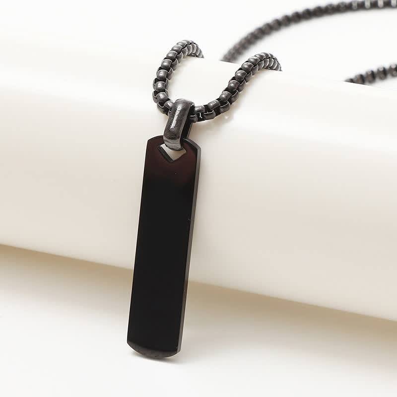 Collana con ciondolo rettangolare con nome personalizzato inciso al laser