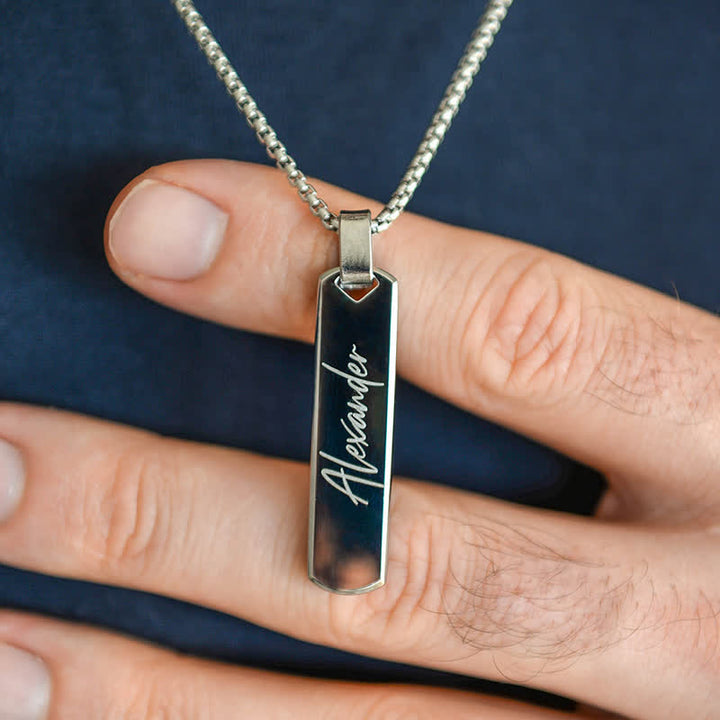 Collana con ciondolo rettangolare con nome personalizzato inciso al laser