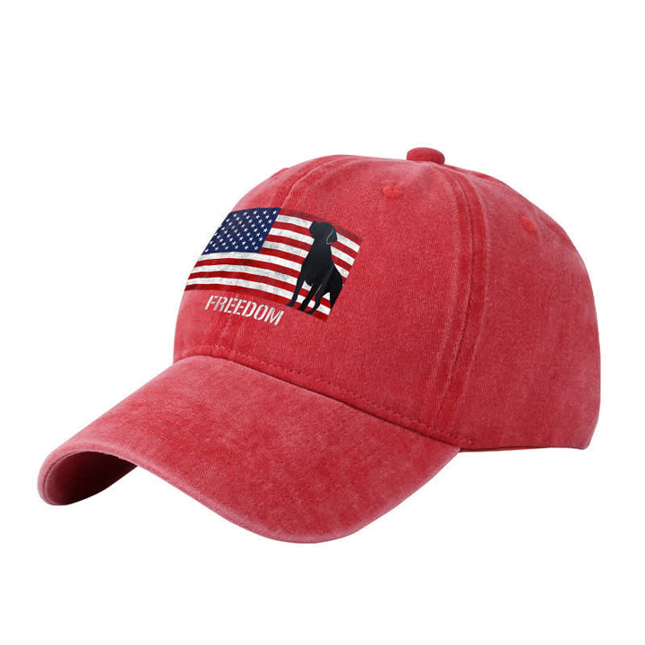 Cappellino da baseball regolabile con ricamo bandiera americana, cani e libertà