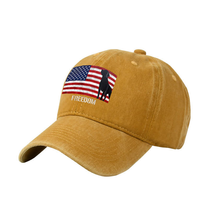 Cappellino da baseball regolabile con ricamo bandiera americana, cani e libertà
