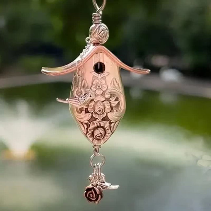 Collana placcata in argento con piccola casetta per uccelli