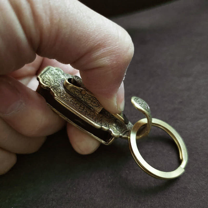 Portachiavi con fibbia in ottone massiccio e clip per cintura, modello vintage