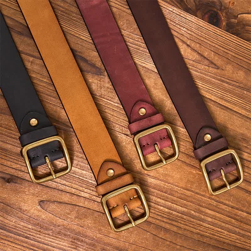 Cintura in pelle con fibbia quadrata in ottone vintage semplice ed elegante