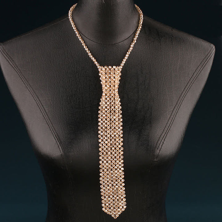 Collana con cravatta creativa in cristallo artificiale fatta a mano