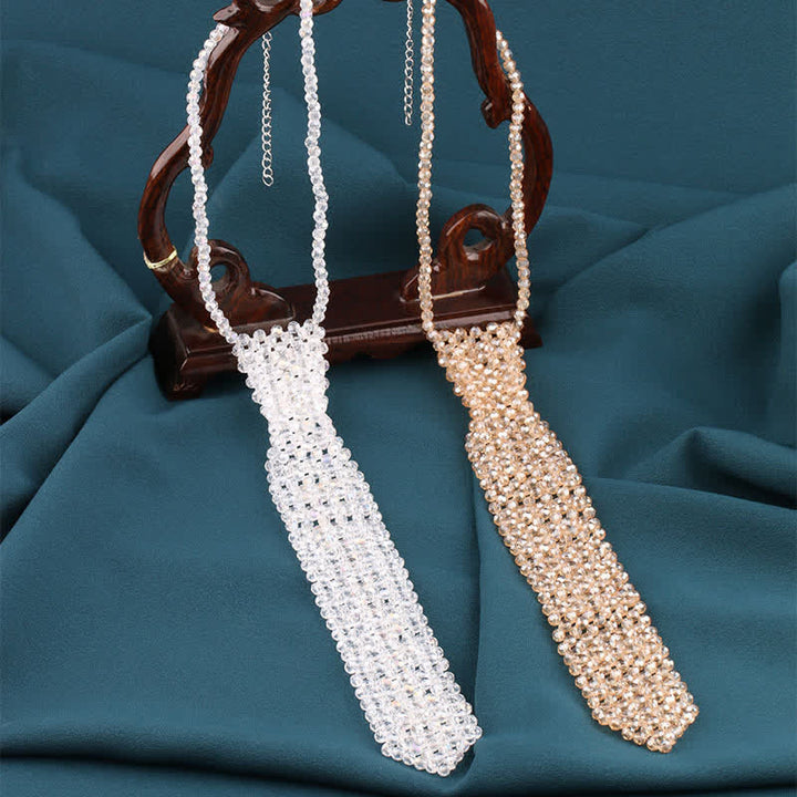 Collana con cravatta creativa in cristallo artificiale fatta a mano