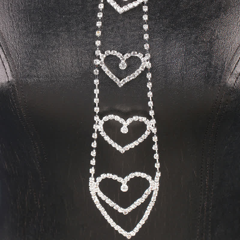 Collana con cravatta creativa a forma di cuore con strass di lusso