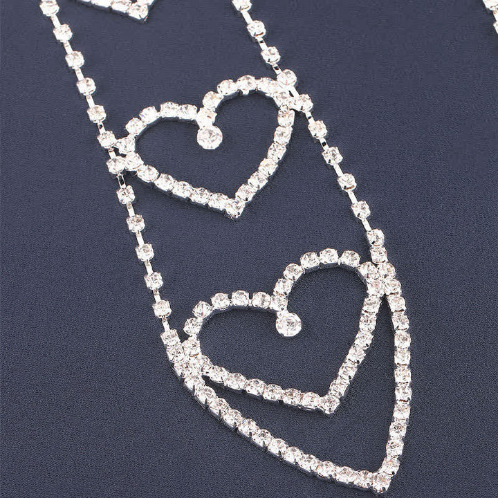 Collana con cravatta creativa a forma di cuore con strass di lusso