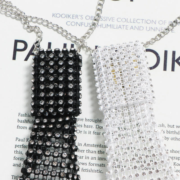 Collana con cravatta creativa con strass ultra-lucidi