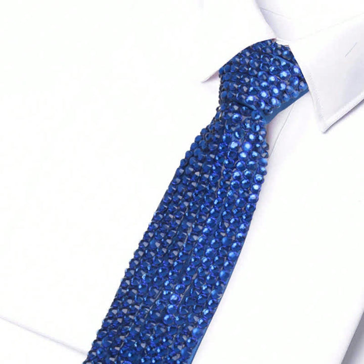 Cravatta creativa con strass scintillanti in stile diamante